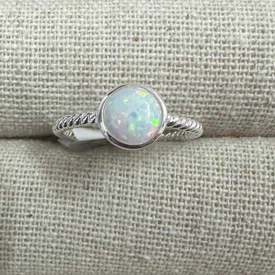 Ring Resin Opal Round White Size 8