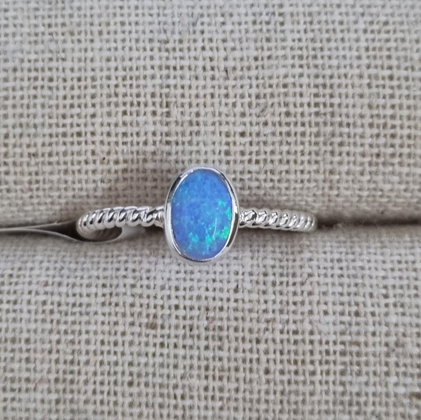 Ring Resin Opal Oval Blue [Sz:7]